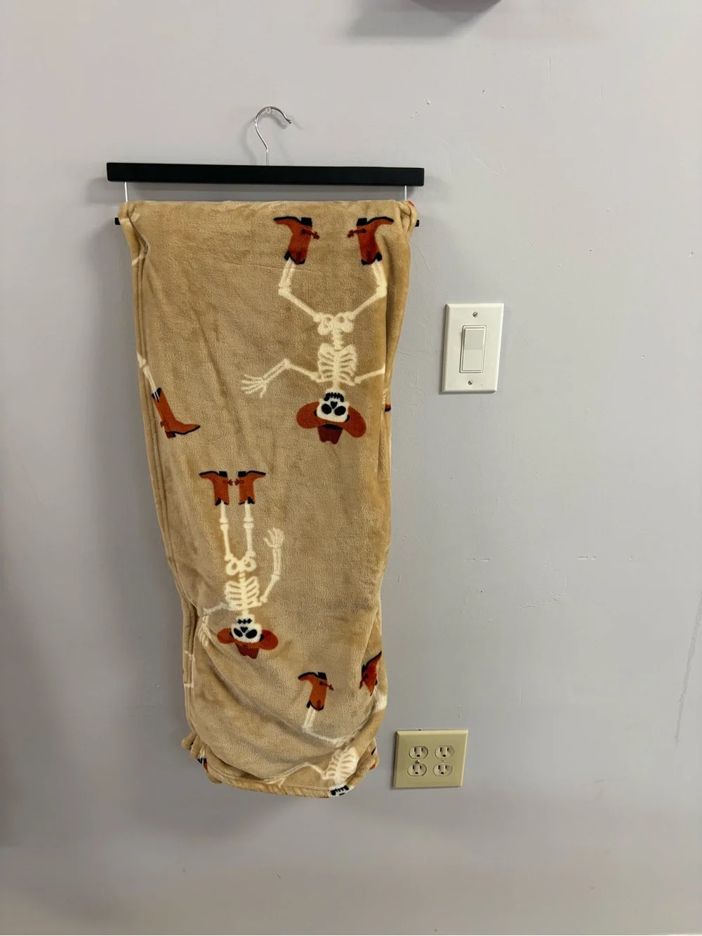 Tan Cowboy Skeleton Fleece wrangler Throw Blanket